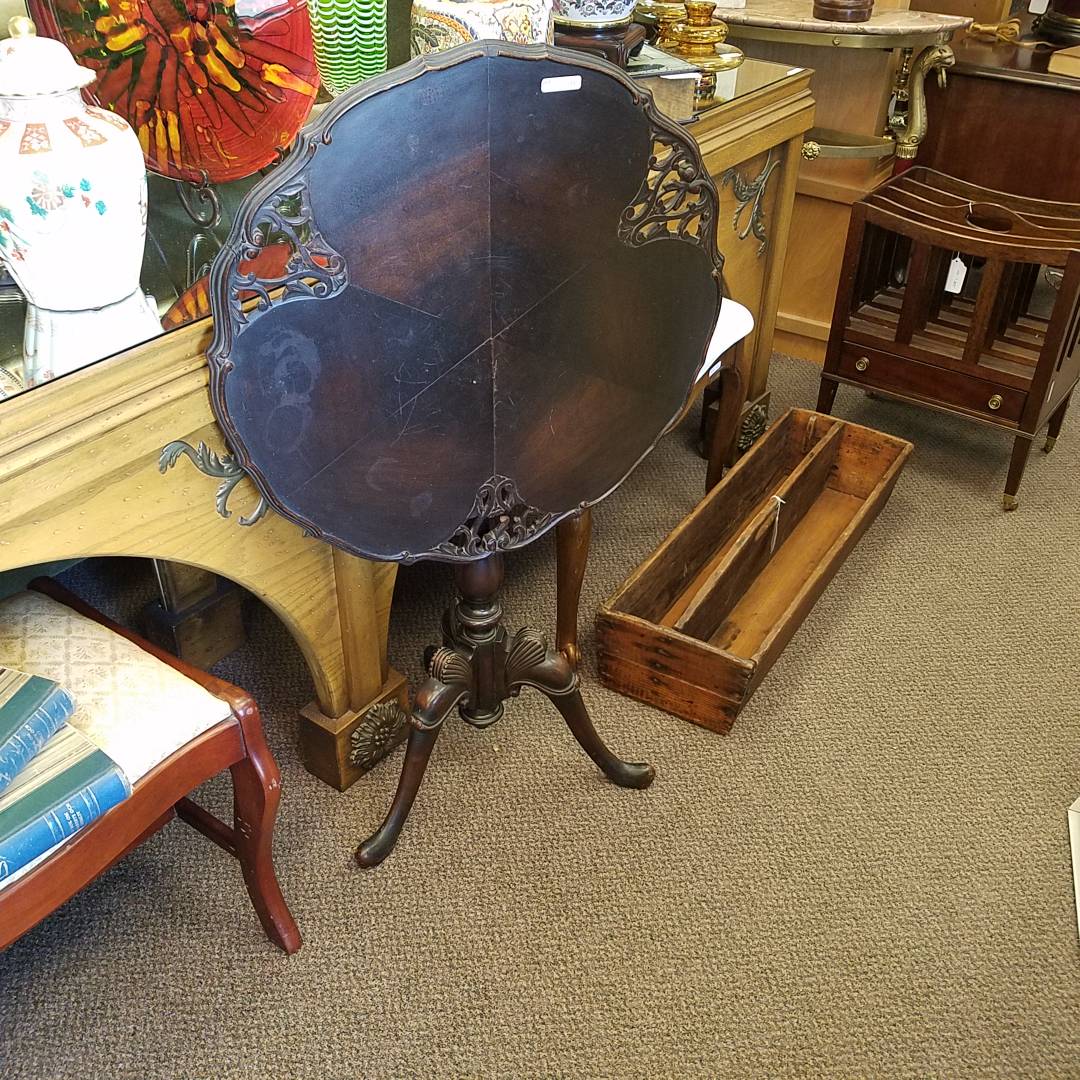 Small tilt top table $199. #UpscaleResaleTN #tilttop #table #sidetable #tilttoptable