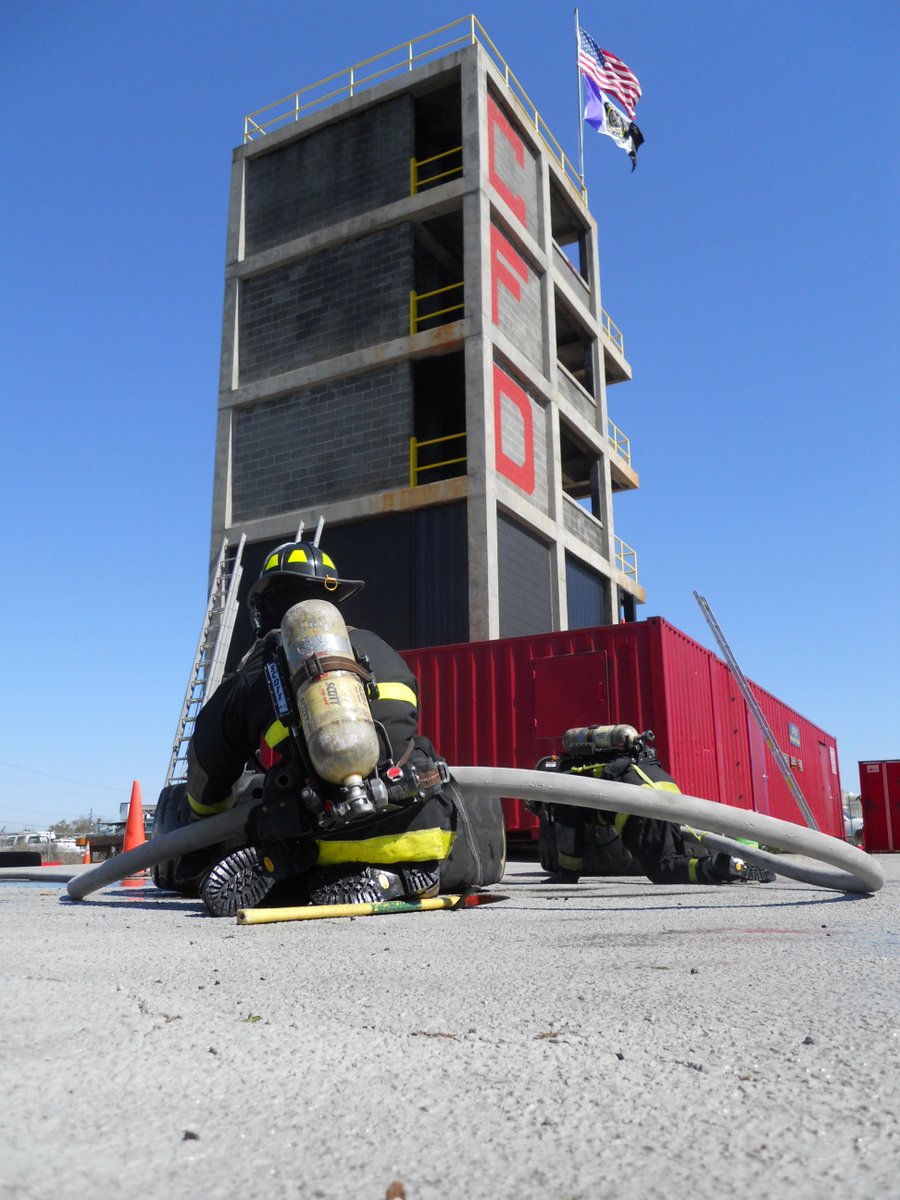 Charleston_Fire's tweet photo. Are you attending the Fire-Rescue South Carolina Conference this week in Columbia? Stop by Booth 164 in the Colonial Life Arena on Thursday, Friday, or Saturday to meet with our recruiter and learn about a career with the CFD.
#scstatefire #scfirefighters #firefighters https://t.co/RHKNiS8N6t