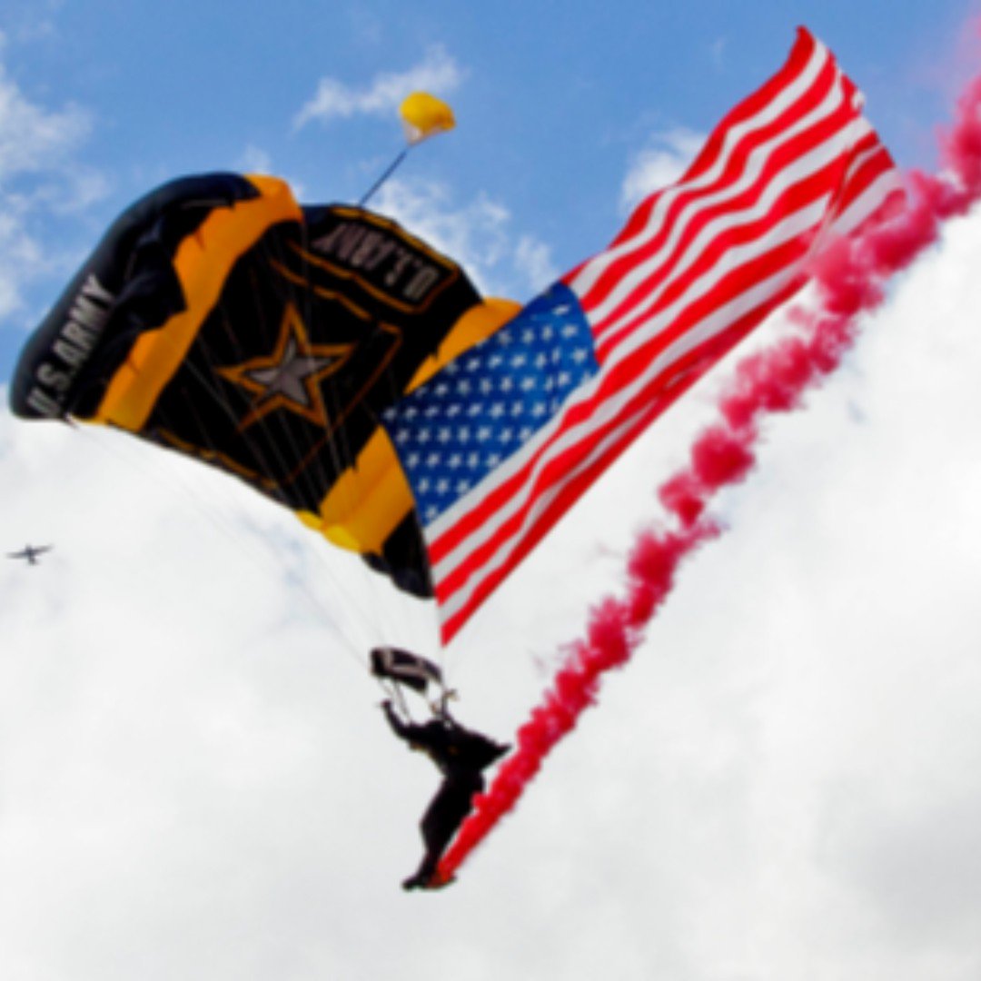 AmBirthdayParad's tweet photo. In just 8 days, the US Army Golden Knights Skydiving Team will be jumping into ParadeTown in Downtown St. Louis! Don't miss it. Bring your friends and family to Kiener Plaza on July 3. 🇺🇸🇺🇸🇺🇸#armygk #ambirthdayparade #vpparade #stl https://t.co/mvetLjVKXZ