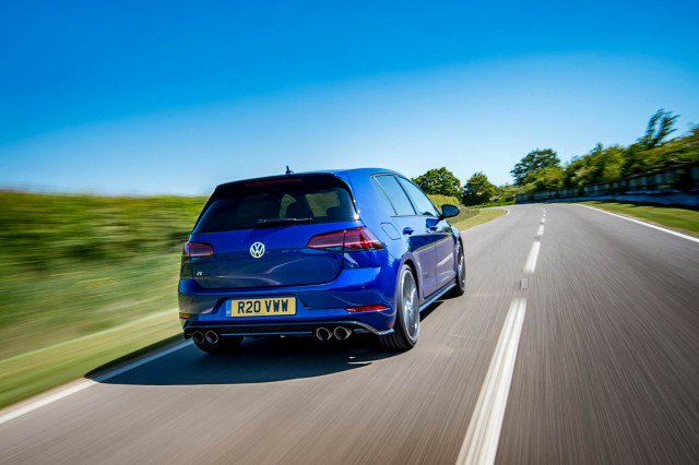 MttRbnsn's tweet image. 2018 car No.46 review: the @VWUKNews #Golf #R #PerformancePack. Three-word review: Fifty. Grand. Golf. Full review: bit.ly/VWGolfRPP.