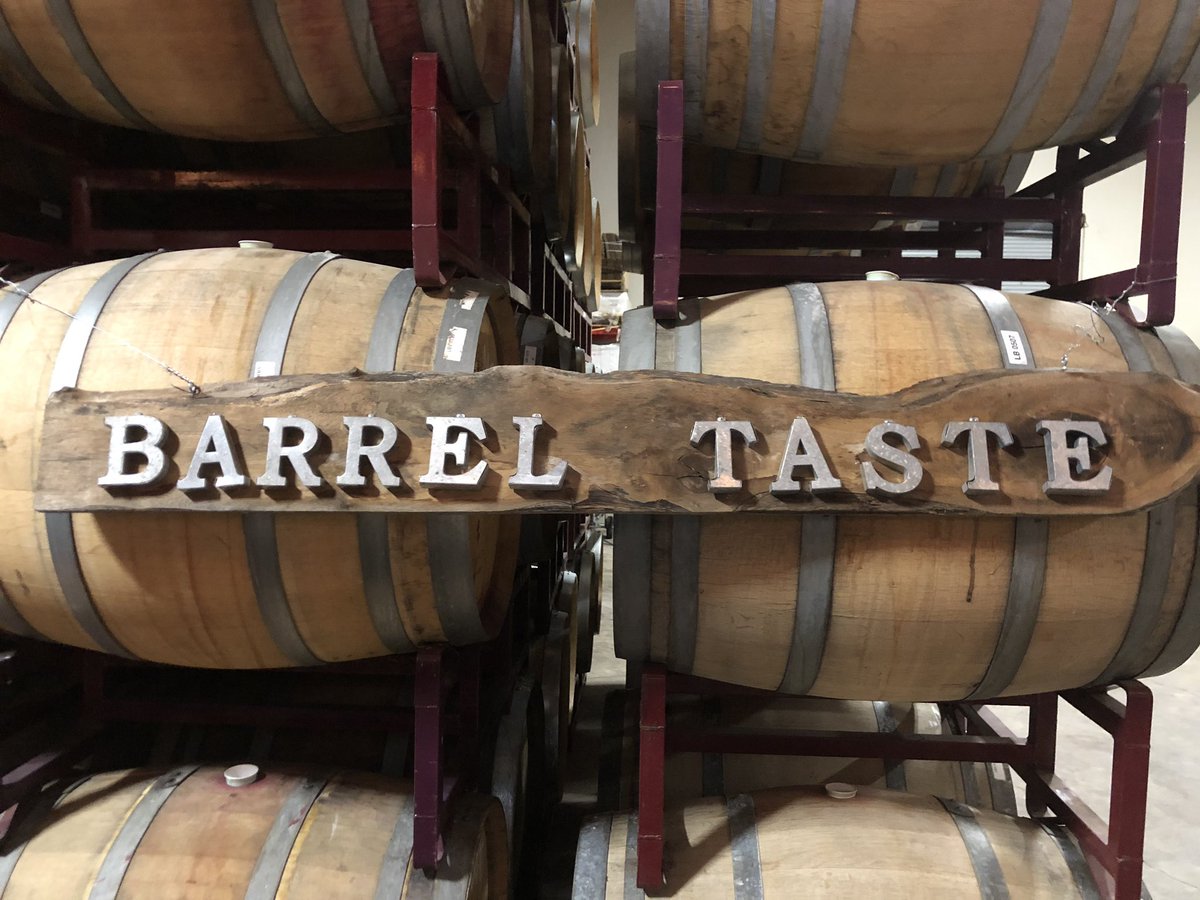 I love checking out places with wine I can’t find here in #YYC . <a href="/LongboardWines/">Longboard Vineyards</a> did not disappoint! Super hospitality in #Sonoma county <a href="/NormalWine/">Elizabeth Schneider</a>