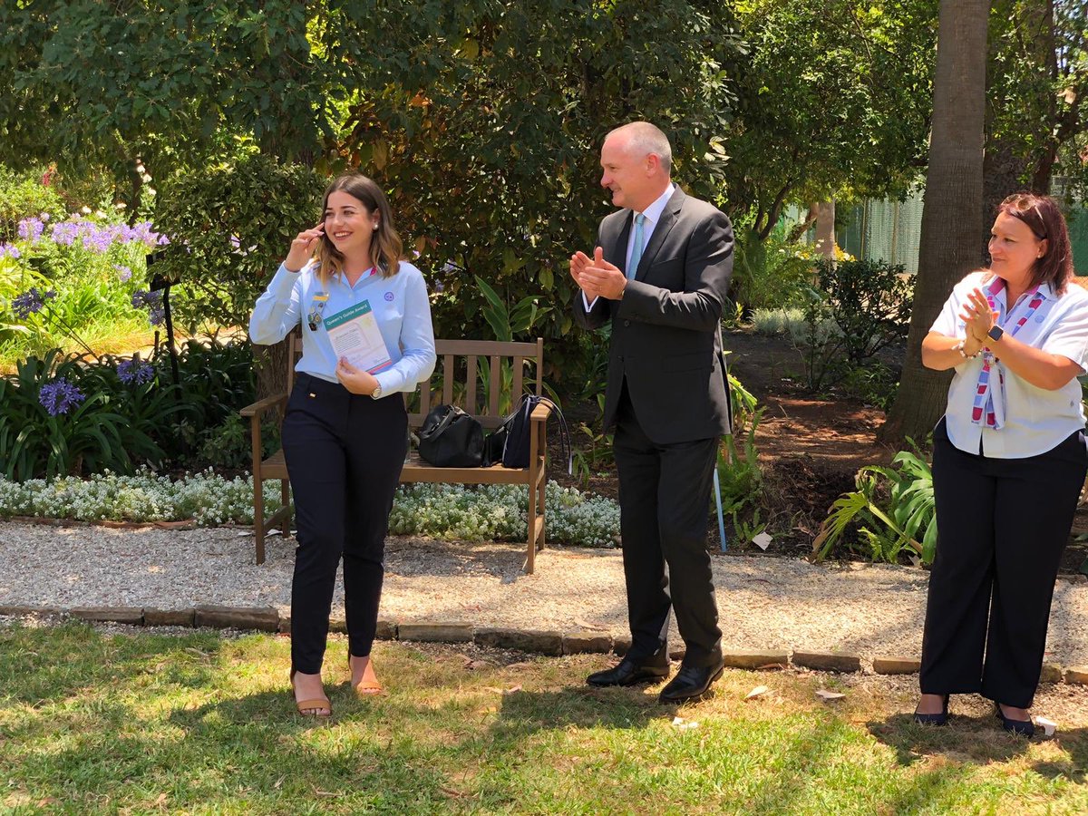 frankymaryjane's tweet image. Thanks to @Convent_Gib @SamanthaSacra @GirlguidingG for a lovely award ceremony today. First Gibraltarian/Branches #QueensGuide in 18 yrs &amp;amp; first mother and daughter recipients too! @ValerieMakey 😊 No more award ceremonies for the foreseeable future now 🙈🤣