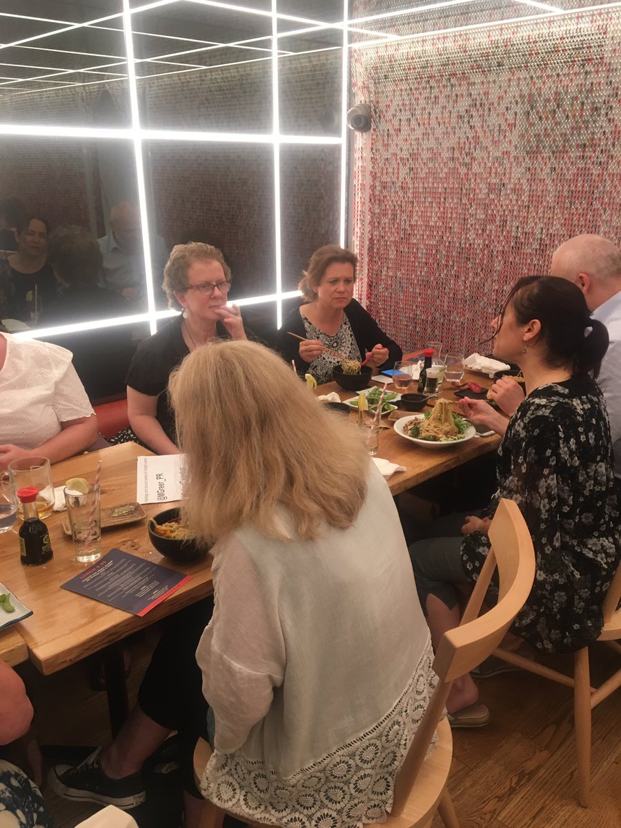 GeoffLangston's tweet photo. @chatnmeetcoffee @EalingHour Great to see so many familiar faces having a great time @tonkotsulondon Ealing! Well done @MGreer_PR for the Tweetup &amp; to @tonkotsulondon for the hospitality #EalingHour #food #ramen #authentic https://t.co/ZFAFrbLPUH