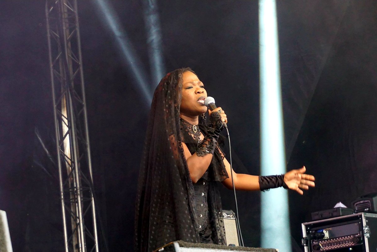 MishMarshall68's tweet photo. Some great performances on day 2 of @africaoye festival..
@CarlouDofficial @Jah9 #MoonlightBenjamin https://t.co/J6x3TXOJ98