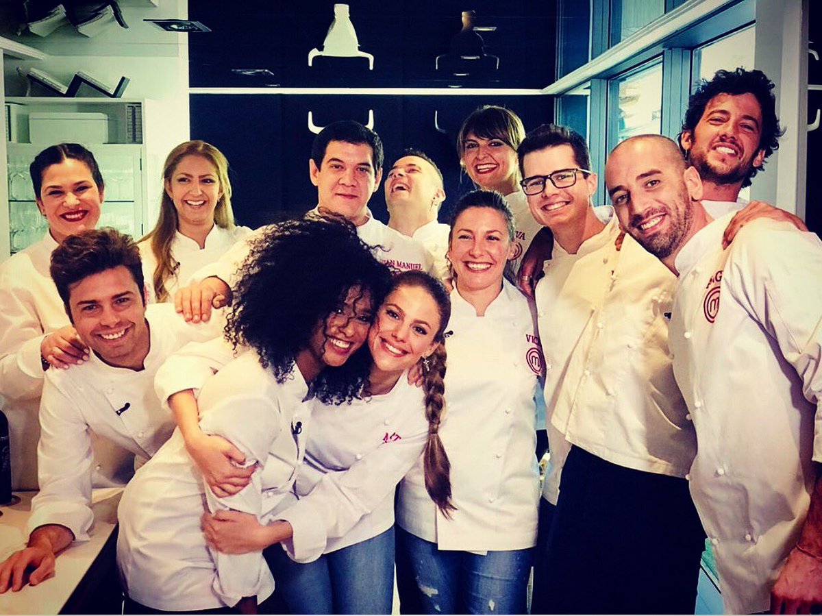 Tic, tac, tic, tac
En muy muy poco sabremos quién es el finalista de la séptima edición de @masterchef_es 
Todos los finalistas de las ediciones pasadas estaremos ahí dando nuestro empujón a los concursantes.
Te lo vas a perder? Quien es tu favorito o favorita?
#finalmasterchef