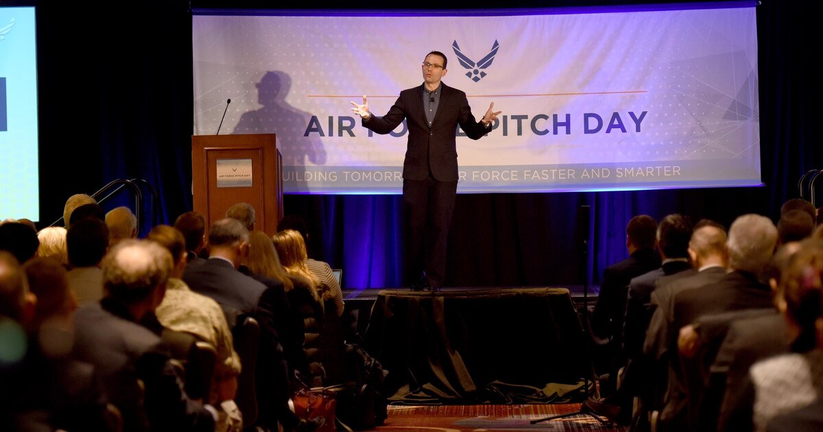 wbiinnovates's tweet photo. Great article +video in @C4ISRNET about @AF_SBIR_STTR 2019 Pitch Days last March.  The next opportunity will be November in San Francisco. @theStrout #smallbusiness #SBIR #techtransfertuesday #tuesdaythoughts
https://t.co/AVtSLPoO8k https://t.co/ebNYgPhAQN