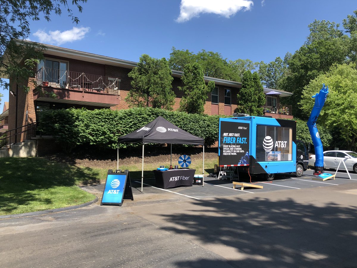 Stop by our 🚚for 🌩fast Fiber 🌐 <a href="/Samer_Kawash/">Samer Kawash</a> @OliviaLeGLM <a href="/DemetrusHayes1/">Demetrus Hayes</a> <a href="/shawnglinski/">Shawn Glinski</a> <a href="/GreaterLakesMkt/">Greater Lakes Market 🌊</a> <a href="/gigem96r/">Ray Aguirre</a> #PaintCentralBlue #WeAreGLM
#rtgparty #at&amp;tReady2go