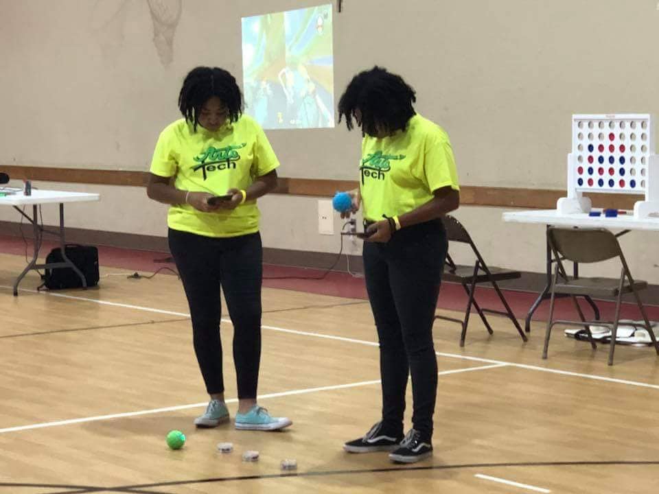 ArtsTechKC's tweet photo. Youth! Join us this Friday, June 28 for Mayor's Nights KC #CLUBKC #TechNight at St. Regis Academy, Kansas City gym. 7-11PM FREE EVENT! https://t.co/lCBDiGWWxY