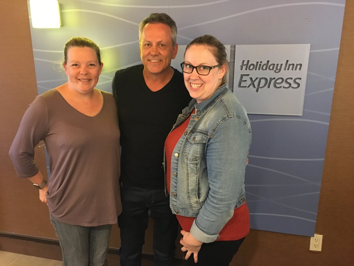 Holiday Inn Express &amp; Suites Timmins was thrilled to host NHL legend Doug Gilmour during the 3rd Annual NHL Celebrity Dinner Fundraiser with the Timmins Rock JR Hockey Team!