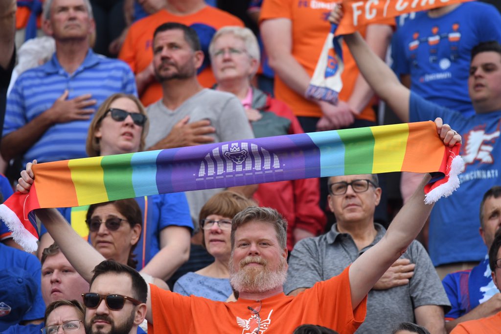 4thFlCreative's tweet photo. Despite the result, we still had a lot of fun on Saturday! Here are some of our favorite photos 👇🏼
#FCCincy | #EqualityNight | #MCS https://t.co/9DN2SB0yUh
