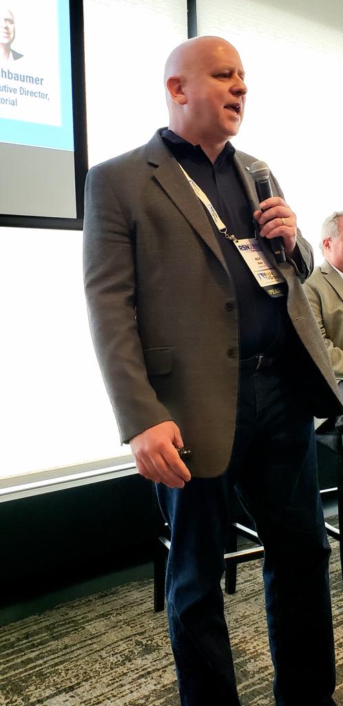 carriebowden's tweet photo. Rich Eilers @CanonUSA highlights abilities of new UHD111 & 122 lenses, @Sony partnership for ARIA-
Automatic Restoration of Illumination Attenuation and makes the truck companies chuckle @ #SVGRSN https://t.co/XWkkfUOS4q