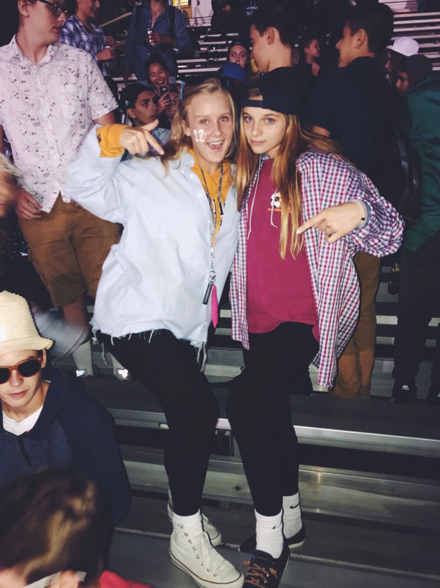 obilinovic's tweet photo. happy birthday @jennasuhy love you so much💛💛hope u have the best day eva!!! https://t.co/HlMwV6eUUJ