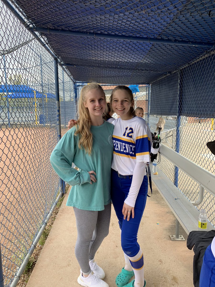 obilinovic's tweet photo. happy birthday @jennasuhy love you so much💛💛hope u have the best day eva!!! https://t.co/HlMwV6eUUJ