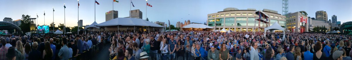 ZolnarOrTom's tweet photo. Day 5: What a gathering of fans...  @OttawaJazz  #OJF2019 https://t.co/e6AkC14w0U