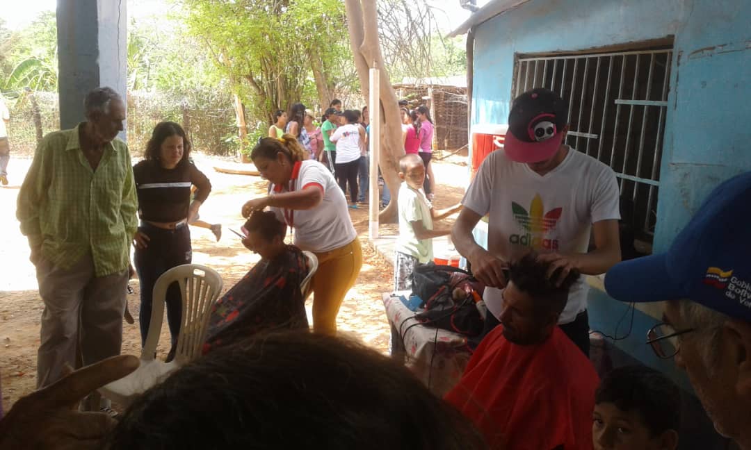 #Hoy desde el <a href="/MinPesca/">MinPesca</a> realizamos una Jornada Médico-Asistencial para nuestros queridos pescadores y sus familiares, en el sector de Santa María, municipio Tubores #NuevaEsparta con el apoyo de la #MisiónBarrioAdentro el #Inces y #SomosVenezuela Seguimos trabajando por ustedes!