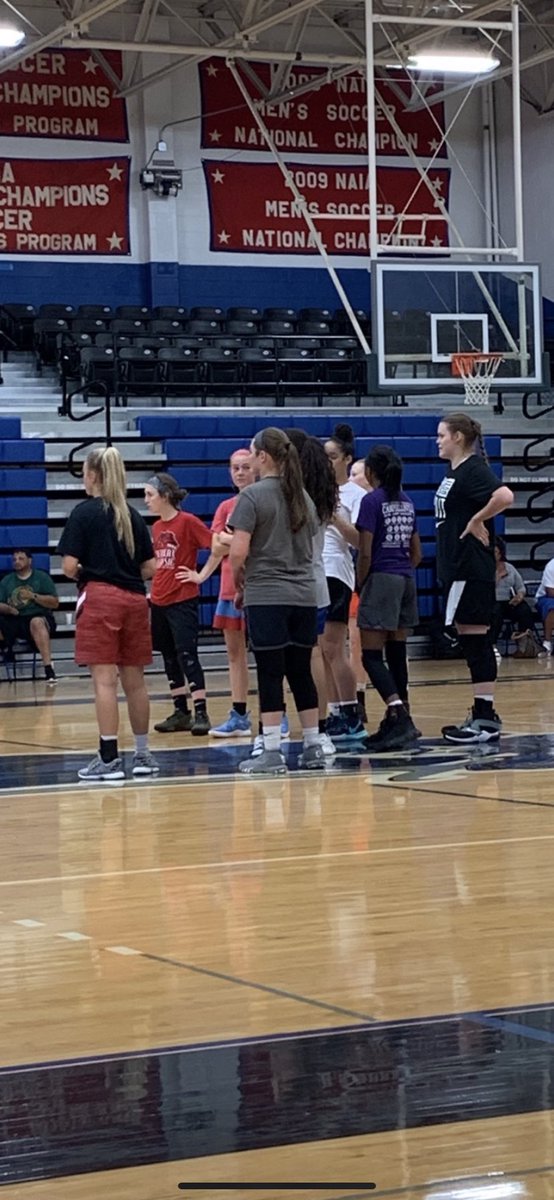 Thank you @MaxRPMElite @CoachTapley @CoachParmley @kyvinn and @KentuckyPremier  for a great camp today, a lot of intense basketball in 6 hours. Also thank you to @BlueRaiderHoops @CoachWethington for allowing us to be on campus today!