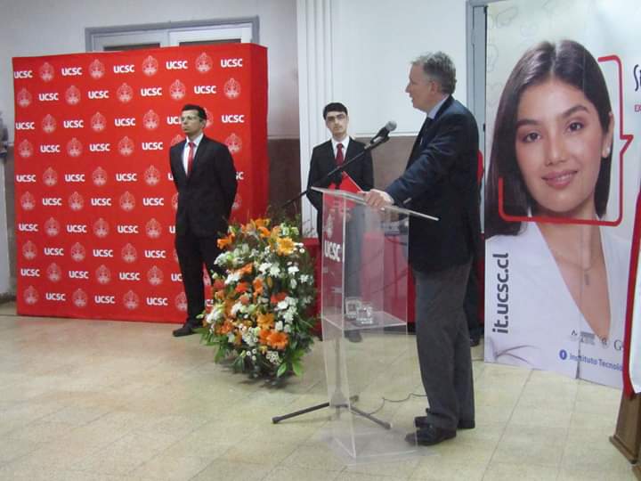 ucscchillan's tweet photo. Con alegría celebró la comunidad estudiantil de @ucscchillan, por inauguración de su nueva #SalaMultiuso y la ampliación de su #Biblioteca. Después de la ceremonia, autoridades, funcionarios y docentes compartieron cóctel con #CentrodeAlumnos y #PastoralUCSCChillán. #SomosUCSC https://t.co/PLZbxIXdex