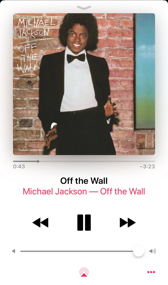 xMJJGangstax's tweet photo. It wouldn’t be right not to play this gem today as I #HonorMJ #10YearsWithMichaelJackson I can’t believe that this August OFF THE WALL turns 40. Wow. 👑😌❤️ https://t.co/DR0AtCErOu