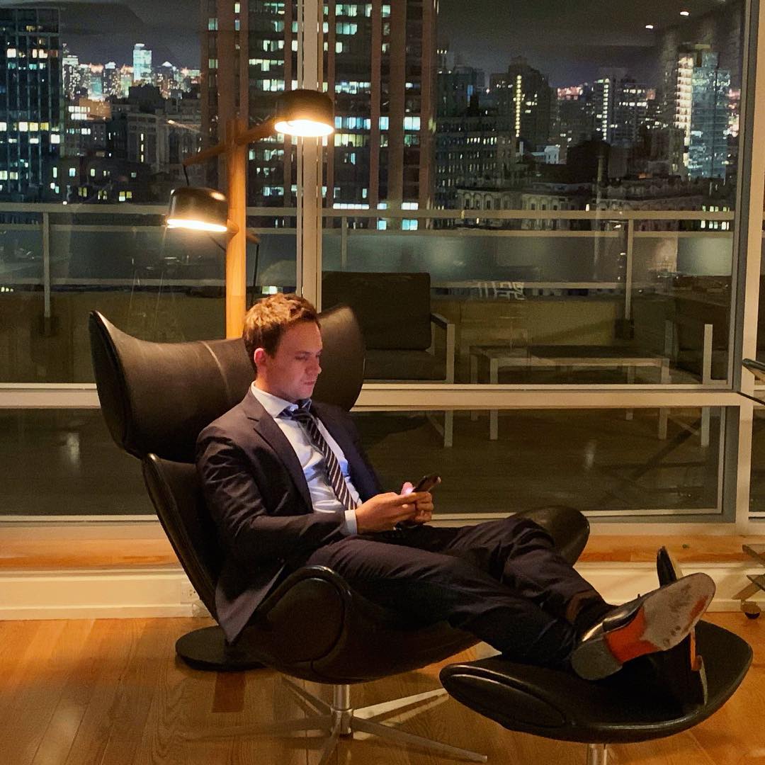 Suits LA (@nbcsuits) on Twitter photo Look who's back on the #Suits set.
If you don't know, now you know. ๐
๐ท: <a href="/sarahgrafferty/">Sarah Rafferty</a> Look who's back on the #Suits set.
If you don't know, now you know. ๐
๐ท: <a href="/sarahgrafferty/">Sarah Rafferty</a>