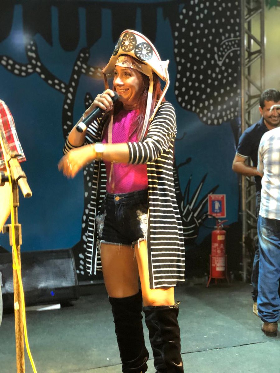 AliceMarivilha's tweet photo. São João arretado de bom🥁🎵🎤 https://t.co/zmHotXCuks