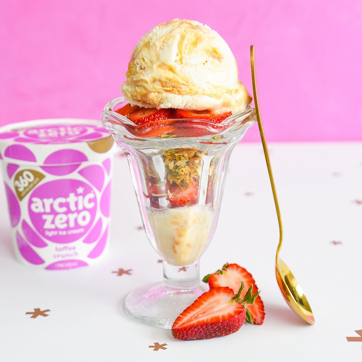 MyArcticZero's tweet photo. This is more than a dessert, this is happiness in a glass! What is your idea of a PERFECT Parfait??
.
.
#delicious #arcticzero #lighticecream #strawberries #vanilla #toffeecrunch #caramel #delicious #yum #goodeats #eatwelllivewell #desserts #parfait #nationalparfaitday #feedfeed https://t.co/BYUvrNFuCp
