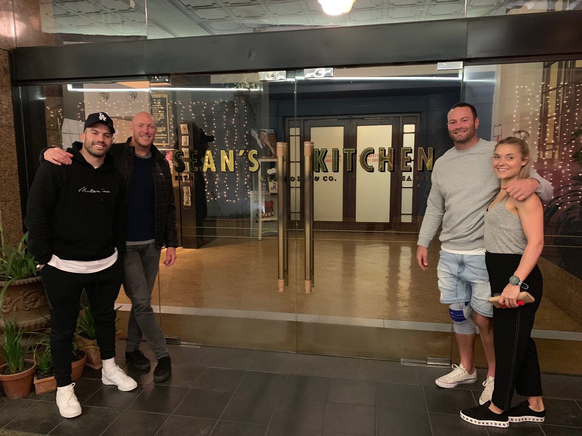 sydneyroosters's tweet photo. Boyd and Teddy are in @CityofAdelaide after flying straight from Origin! They met with coaching staff for a great meal at Sean’s Kitchen @AdelaideCasino Thanks for having us! #EastsToWin #adelaidecasino #seanskitchen #skycity #SeeSouthAustralia https://t.co/svNp6pGUoV