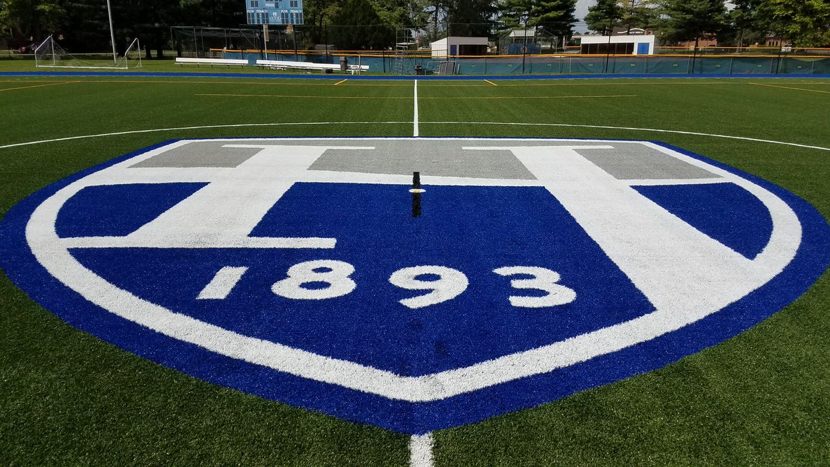 Hood_MSoccer's tweet image. Thank you to @shawsportsturf, Ryan from @LDDSports1, the entire crew at @GtrTurf  and @aarongoebbel from Shaw for installation of our new turf surface. We can't wait to play on it this fall. Only 52 days away!