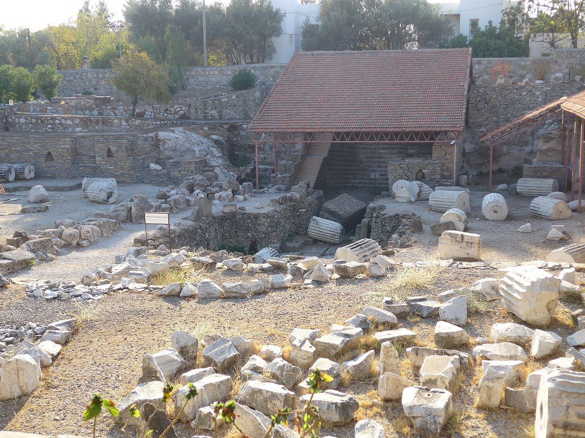 Sarah404BC's tweet image. Ancient Rome blog Cunning Queens of #Halicarnassus

timetravel-ancientrome.com/2019/06/25/cun…