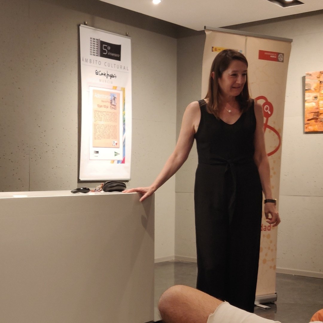 JSenaLopes's tweet photo. Yesterday the leader of @REP_BIOTECH, Pilar Coy,  gave a talk about the past, present and future of research on  #AssistedReproductiveTechnologies . It's a great feeling when you feel proud of your mentor while at the same time you realise how lucky you were ♥️ https://t.co/j5337D1eRF