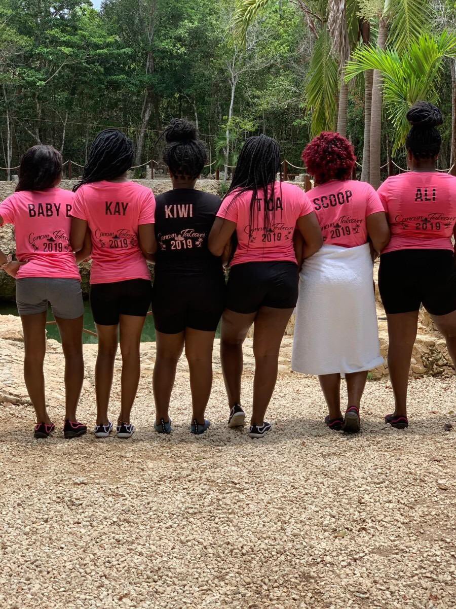 DesilusDesigns's tweet photo. Planning a trip in the near future? Contact us today to get custom shirts for the whole squad! Premium shirts for quality comfort at a great price 😉
.
#DesilusDesigns #21Squad #Cancun #SupportBlackBusiness #GraphicDesign #EventFlyers #PartyFlyers #Logos #Apparel #BulkShirts https://t.co/T3QHiRgkIC