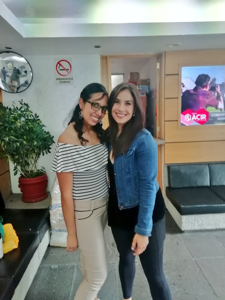 MitFR's tweet image. Aquí bien casual con @nenaguerreri, que gusto verte de nuevo después de tanto tiempo y poder platicar un rato, tq Nat aunque me digas malvada 😅😂😂😂