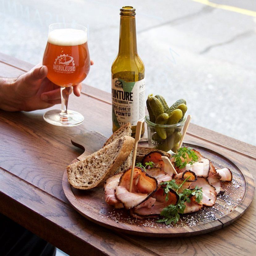 GoEat_Me's tweet photo. Comfort yourself on the breeze terrace with grilled bacon that must be accompanied by amber beer "Le Pointure" 🍻🍻🍻
.
#GoEat #GoEatMe #LaPointure #bacon #beer #CulinaryDiscovering #TasteOfTheWorld #Delicious #FoodPorn #foodphotography #food #travelphotography #foodgasm https://t.co/QjoF6Pp4Hk