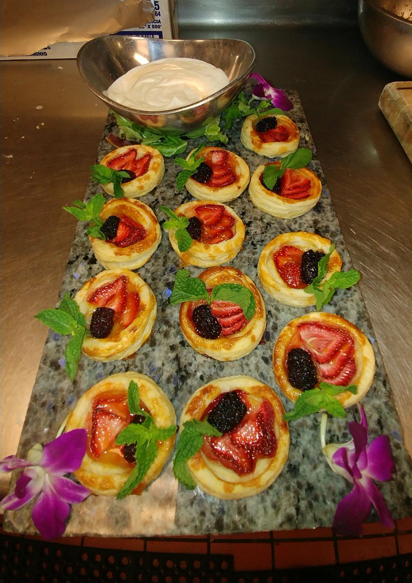 SantaFeHilton's tweet photo. Here are a couple of our banquet dishes, Three Sisters Stuffed Portabella and Fruit Tarts. Plan your next event with us and check out group offers here: https://t.co/lpABueysCx https://t.co/DlMtqzYzb5