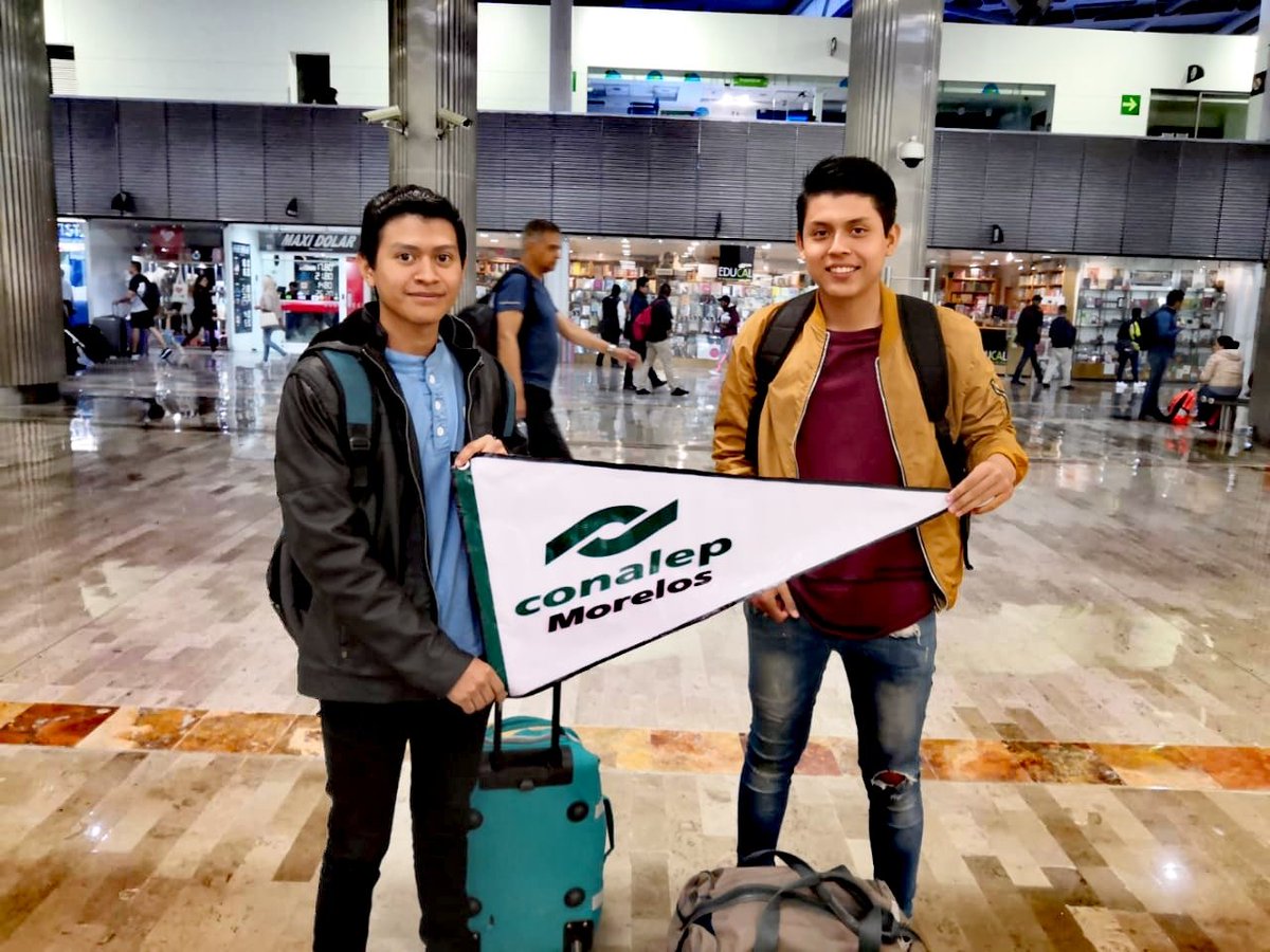 ConalepQRoo's tweet photo. Participantes de Michoacan, Chiapas, Puebla e Hidalgo viajando a la ciudad de Cancún Quintana Roo, para el concurso de #RobóticaCONALEP.
Todos estamos más que listos para la competencia. #SumoBot #FireFightingChallenge 🤖🤖🤖🤖 https://t.co/no2mAPl5n9
