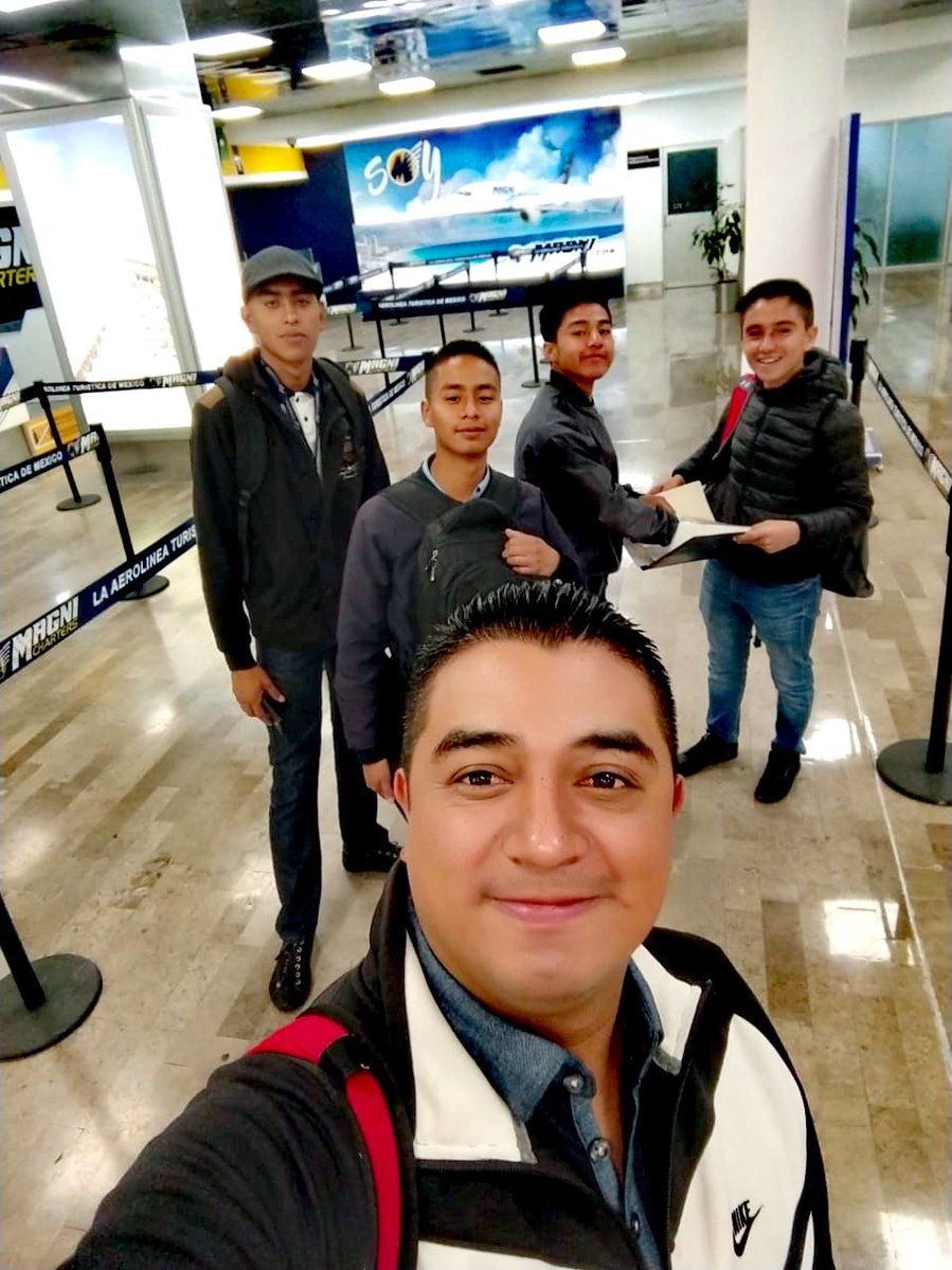 ConalepQRoo's tweet photo. Participantes de Michoacan, Chiapas, Puebla e Hidalgo viajando a la ciudad de Cancún Quintana Roo, para el concurso de #RobóticaCONALEP.
Todos estamos más que listos para la competencia. #SumoBot #FireFightingChallenge 🤖🤖🤖🤖 https://t.co/no2mAPl5n9