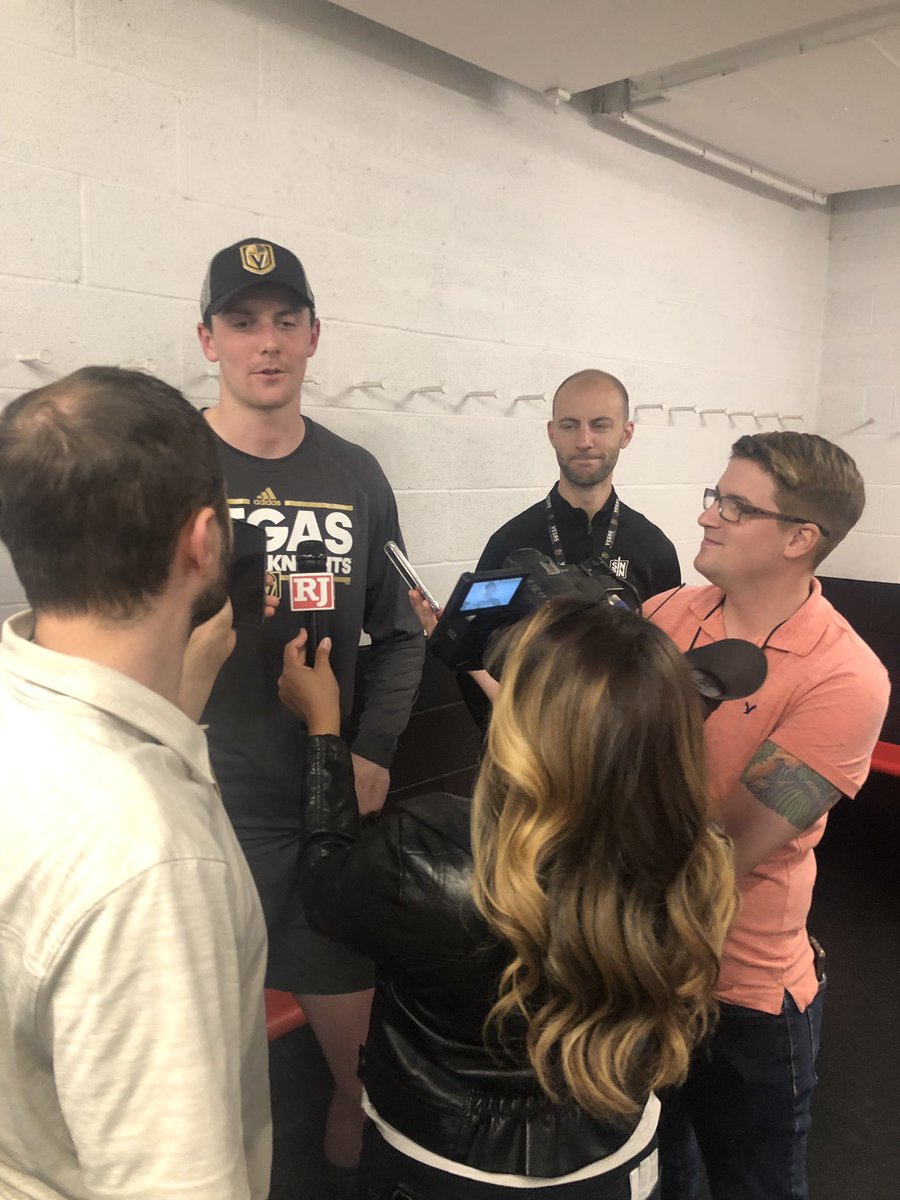 SinBinVegas's tweet photo. Confirmed: Keenan Suthers is indeed tall. 

(I'm 6'4") https://t.co/kZ3fUBI2r7