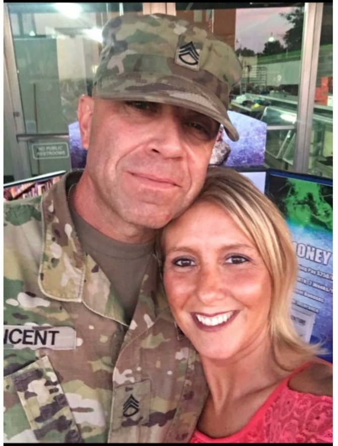 KYArmyGuard's tweet image. The Kentucky Army National Guard would like to introduce to you, SSG Bronson Vincent. 
If you are in Muhlenberg, Ohio, or Mclean County areas and are ready to get on the path to a brighter future, contact SSG Vincent at 270-977-9049 or text SSGVINCENT to 95577
#KYGUARD