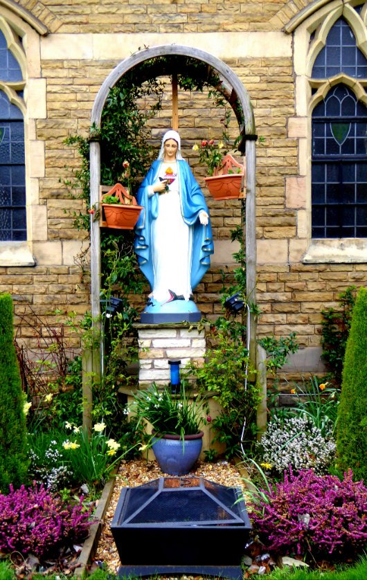 save_church's tweet photo. Our annual #MarianProcession will take place on Saturday 12th October
https://t.co/1rgTQZ86A0
There will be a family event on Friday 5th July at 7pm at St Kentigern's Social Club to raise funds to cover the costs of the Marian Procession.
#AllWelcome
#Manchester
#Catholic https://t.co/527YNvk3Mc