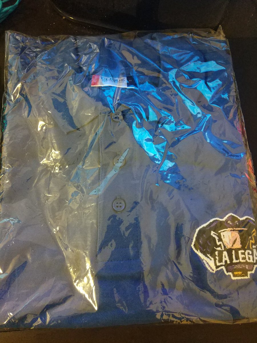 TusakyLoL's tweet photo. Os traigo un sorteito de un polo oficial de @LegaOnline porque gracias a vosotros vamos a conseguir el #partner de @riotgames 
▶️Fav al tweet
▶️Follow a esta cuenta y @LegaOnline
▶️Retweet

#LeagueOfLegends https://t.co/A74IXBpEiJ
