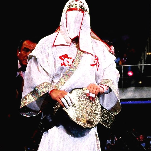 flashbackwes's tweet photo. Dope pic of The Great Muta holding "The Big Gold!" Is The Great Muta the best foreign World Heavyweight Champion ever?๐ค
#thegreatmuta #keijimutoh #worldheavyweightchampion #nwa #wcw #japanesestrongstyle #japan #njpwworld #njpw #newjapanprowrestling #japan #pearloftheorient https://t.co/8IMBw2hB9t