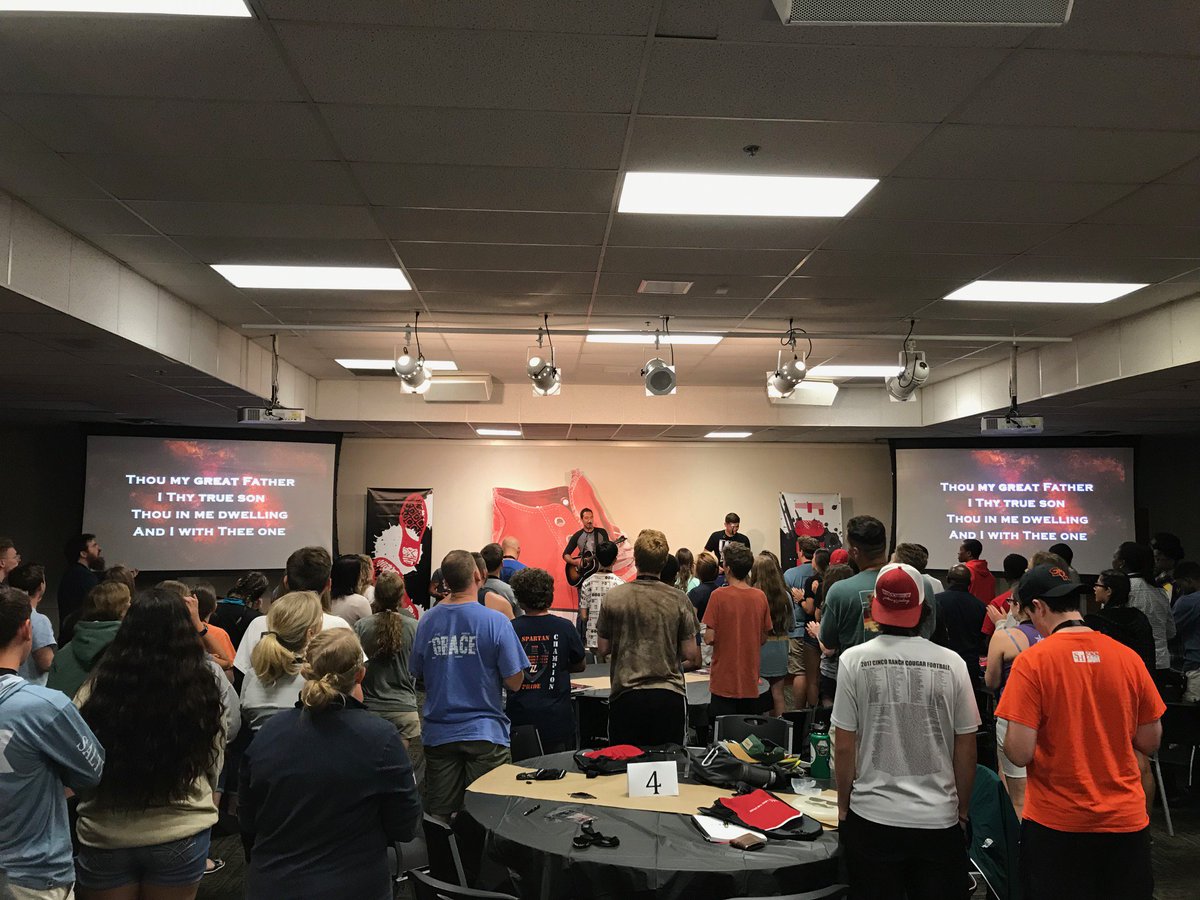 Dare2Share's tweet photo. Here's a few pictures so far from Lead THE Cause Austin this week!
Today students spent time at the capital building praying for their communities, friends, and their own relationship with God.
#LTCFollow #LeadTHECause #PrayCareShare #YouthMinistry https://t.co/XCbs93n8Oc