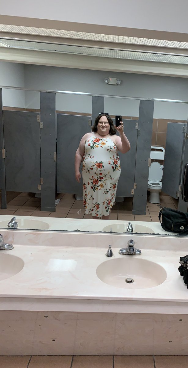 MormCd's tweet photo. Just pee! #justpee https://t.co/EJhAevk1l7