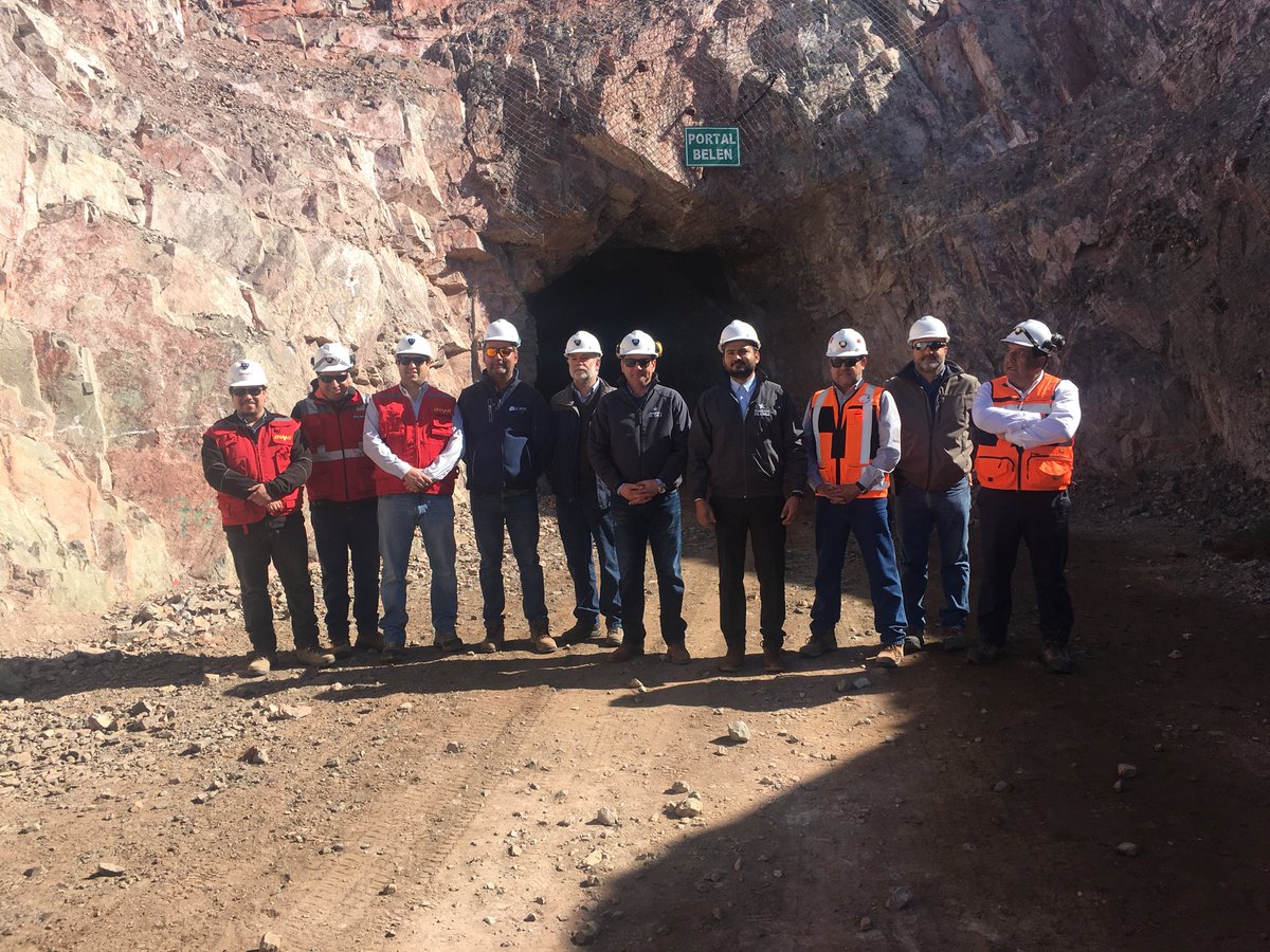 Manu_Nanjari's tweet photo. Junto a @ENAMIChile @GChanaral @Mineria_Atacama visitando Proyecto Minero Esperanza a ejecutar por Soc. El Minero con proyección de 15mil/ton, generará opciones laborales y fomento d proveedores locales que impulsen el desarrollo económico de #Chañaral #DiegoDeAlmagro y #ElSalado https://t.co/M3mMYoBabq