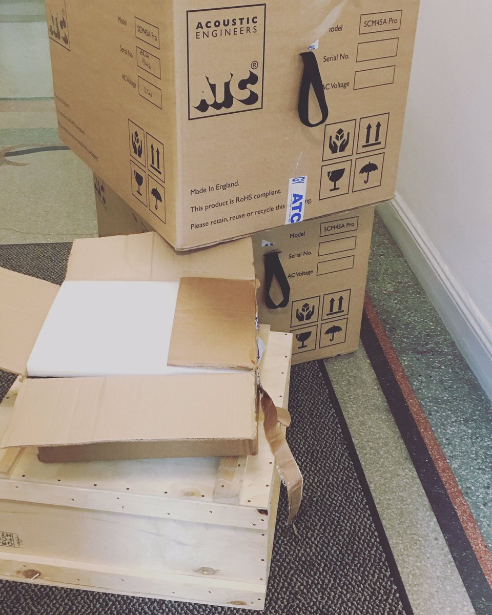 realzoobrazil's tweet photo. Unboxing for grown ups! New speakers!  @atc_speakers #zoobrazil #studiolife #outcoldstudios #technomusic #goth #studio #house #housemusic https://t.co/1zbB2GRp6q