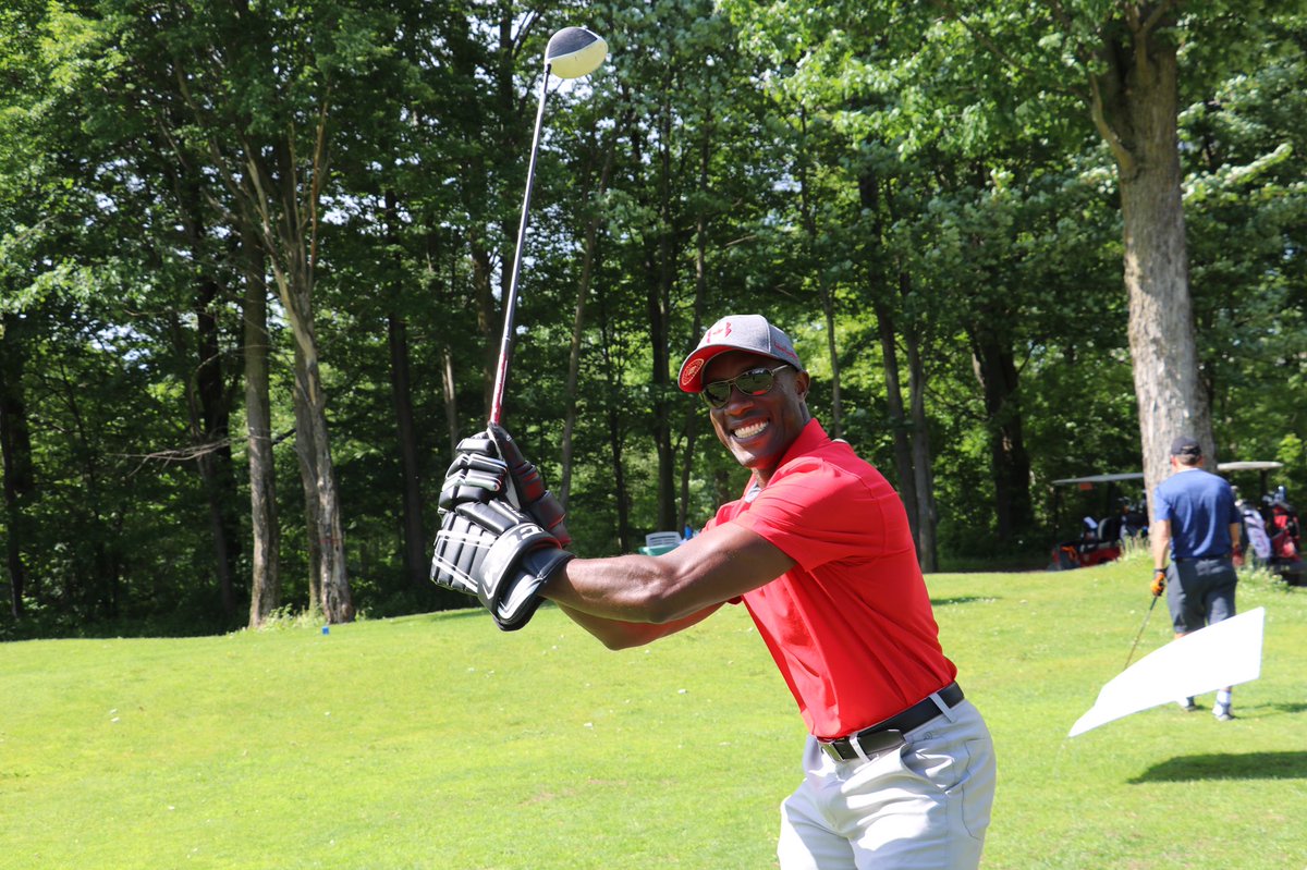 bruyerehealth's tweet photo. Quelle magonifique journée au @TheMeadows36 pour la Journée de #GolfBruyère. Nous sommes reconnaissant
 d'avoir une communauté engagé à soutenir les soins aux patients et a recherche à Bruyère. https://t.co/6d1SIbmD40