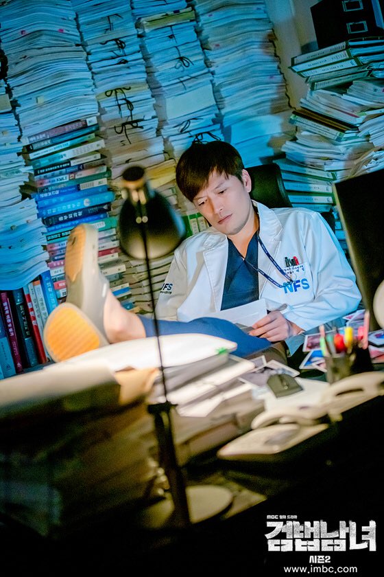 conrrpsofficial's tweet photo. รักตัวละครนี้ไปแล้วอ่ะ
อีตาหมอแพคบอม 555555 
#JungJaeYoung #정재영  
#PartnerforJustice2 #검법남녀2 https://t.co/k3Elo64l61