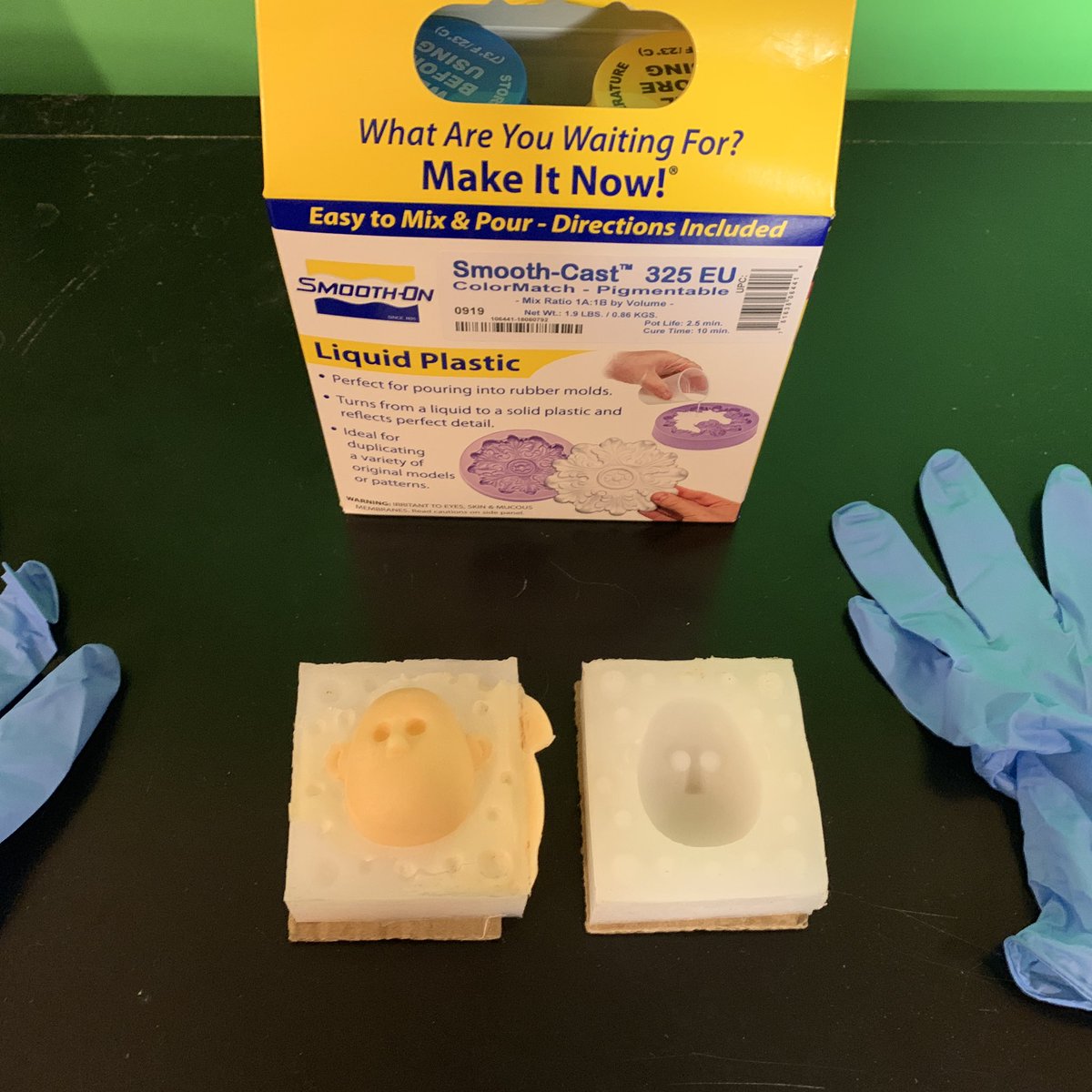 myanim8edlife's tweet photo. Cast in the correct colour. No painting necessary. #smoothon325 #stopmotion #stopmotionpuppet #moldmaking #myanimatedlifepeterellis https://t.co/iI4wgtFRC5