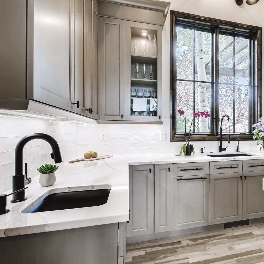 VigoIndustries's tweet photo. Impressive design with powerful construction by @getyourpro #builtbypro | VIGO LAURELTON PULL-DOWN SPRAY KITCHEN FAUCET WITH SOAP DISPENSER IN MATTE BLACK
.
.
#kitchenfaucet #kitchenfaucets #kitchenfaucetinstall #pulldownkitchenfaucet #faucet #faucetdesign #homeinteriors #home https://t.co/EsiBRkN4mG