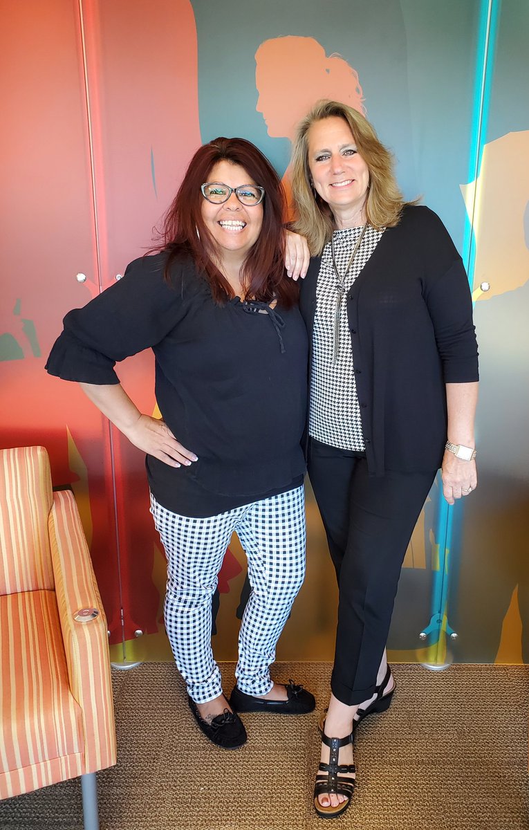 DebNovakGard's tweet photo. All the Cool Kids wear black and white checks! #DayWithDeb #CoolKids https://t.co/FeziyHLXYj