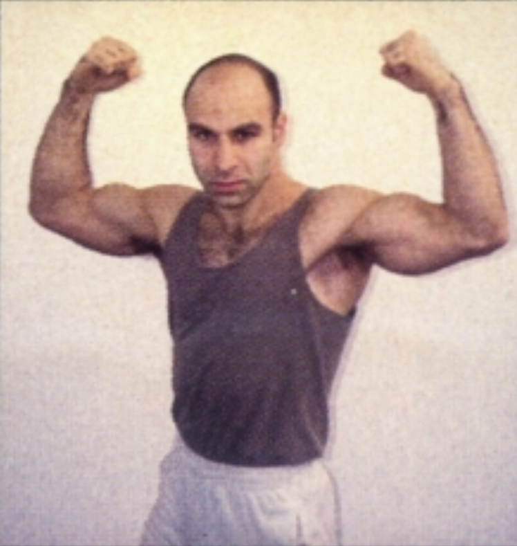 After playing Kano in Mortal Kombat, Rich Divizio came back for Mortal Kombat II as Baraka.Divizio was built like a killer MMA fighter.